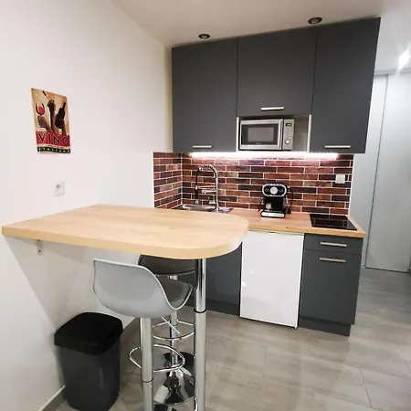 Cozy In Juan Les Pins 700m From