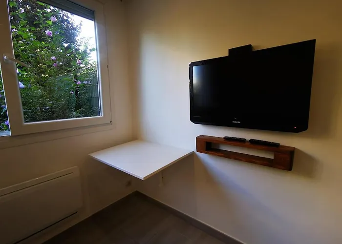 Cozy In Juan Les Pins 700m From