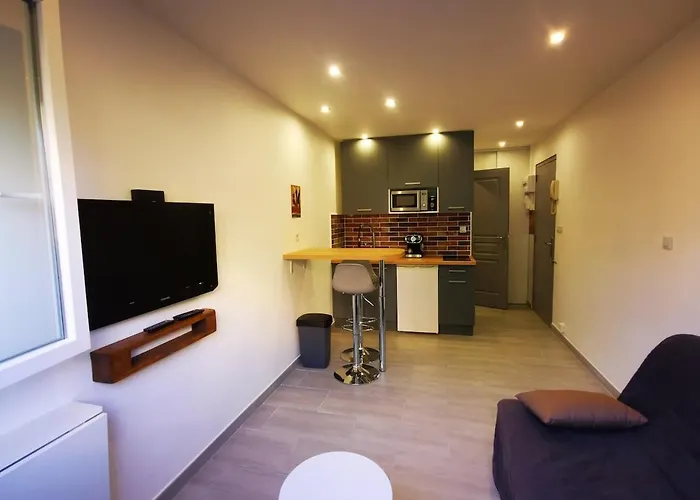 Apartment Cozy In Juan Les Pins 700m From